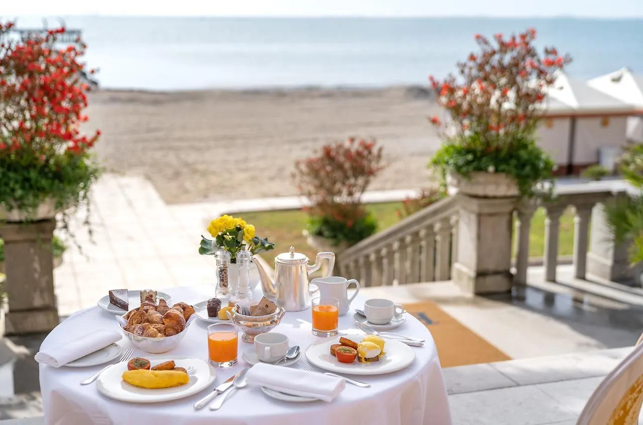 *****  Hotel Excelsior Venice Lido di Venezia Italy